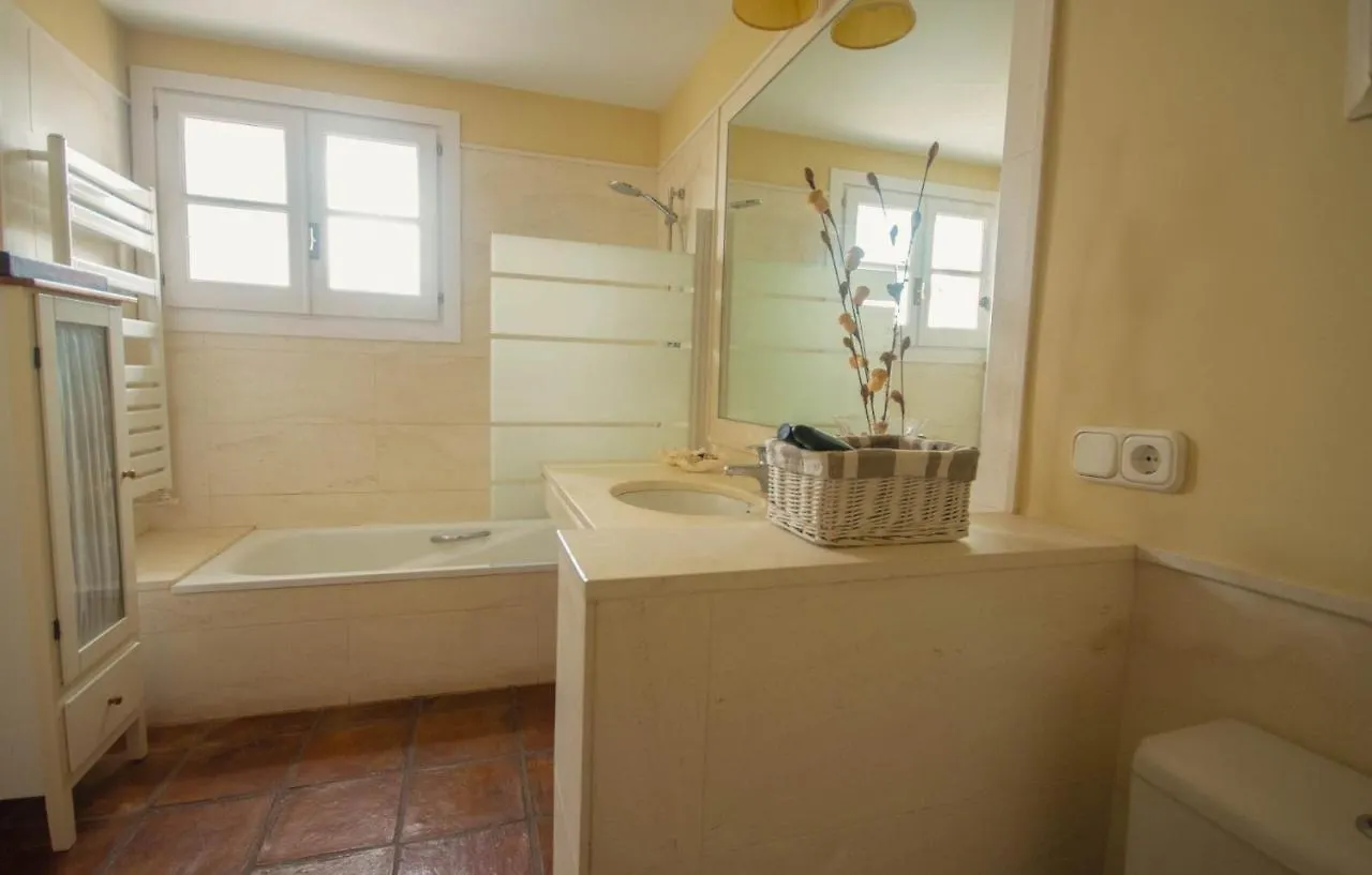 Villa Del Mar- Private Swimming Pool Next To The Beach Estepona