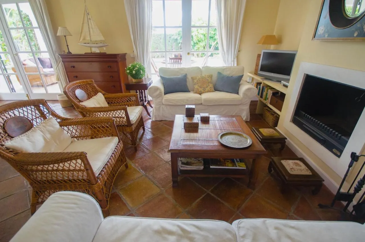 Villa Del Mar- Private Swimming Pool Next To The Beach Estepona