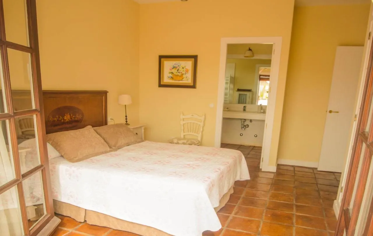 Villa Del Mar- Private Swimming Pool Next To The Beach Estepona Spain