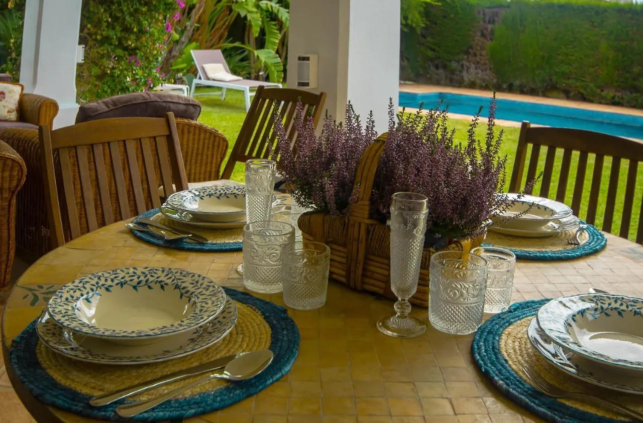 Villa Del Mar- Private Swimming Pool Next To The Beach Estepona Spain