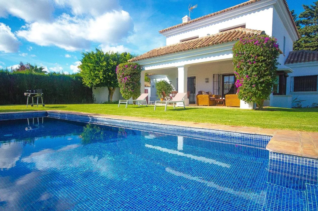 Villa Del Mar- Private Swimming Pool Next To The Beach Estepona