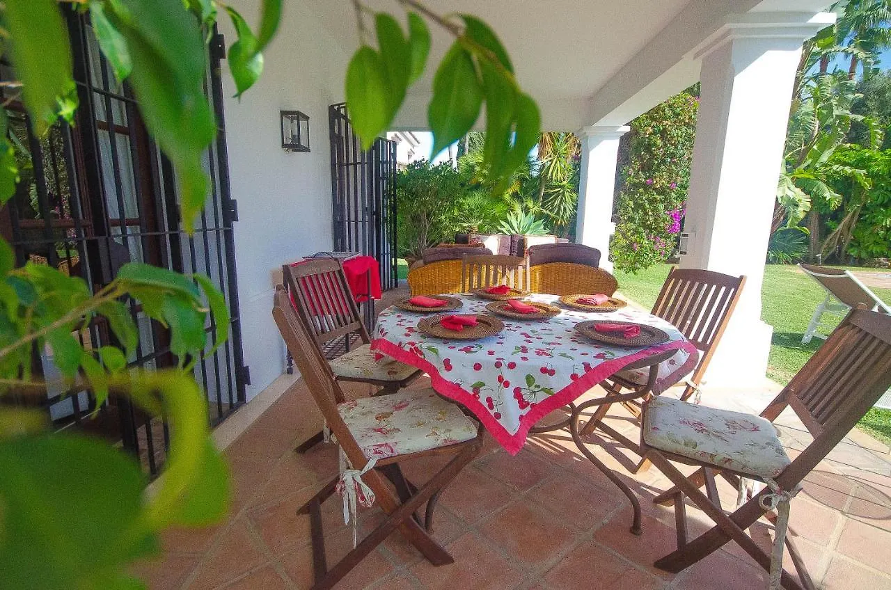 Villa Del Mar- Private Swimming Pool Next To The Beach Estepona