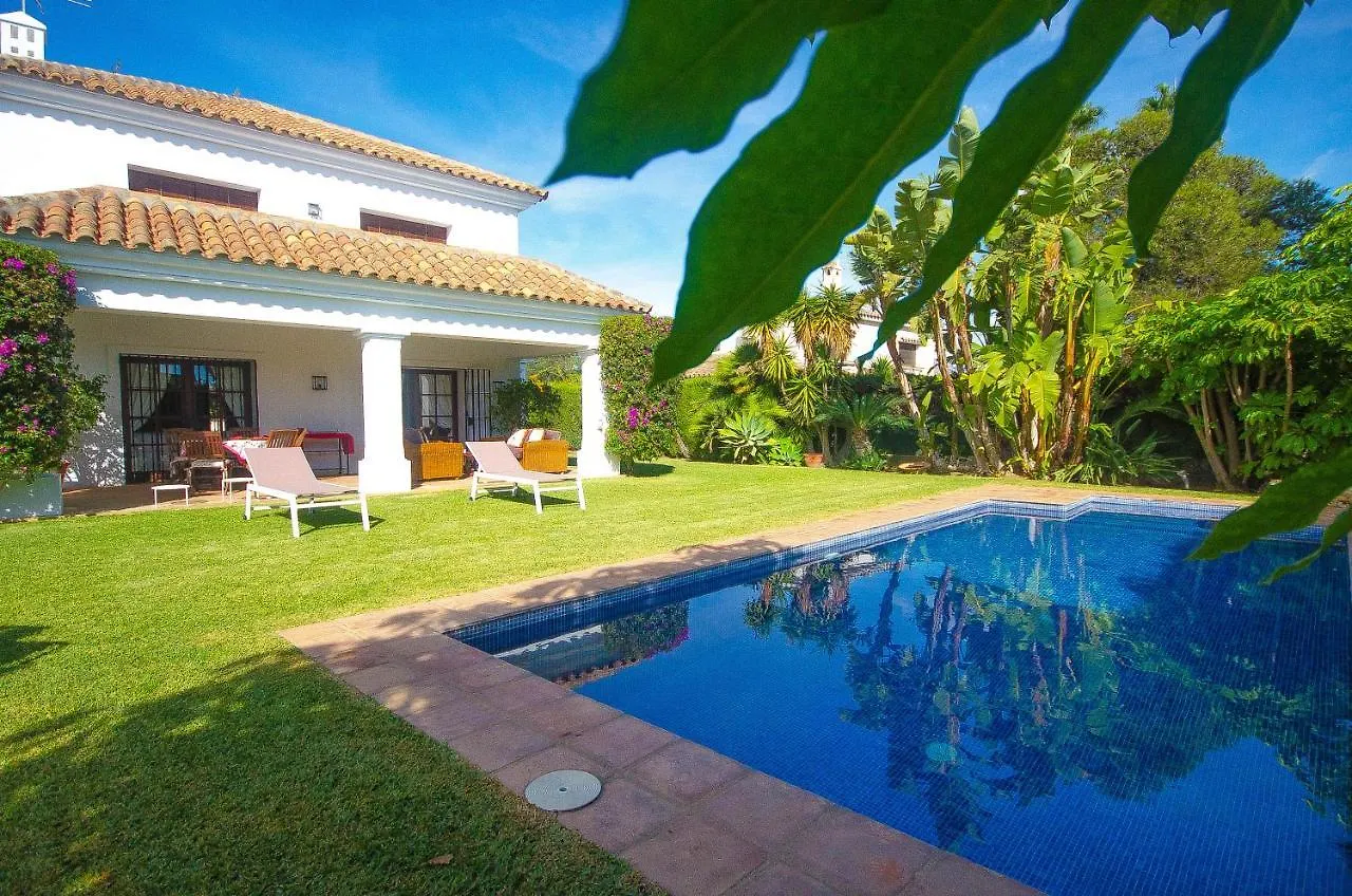 Villa Del Mar- Private Swimming Pool Next To The Beach Estepona