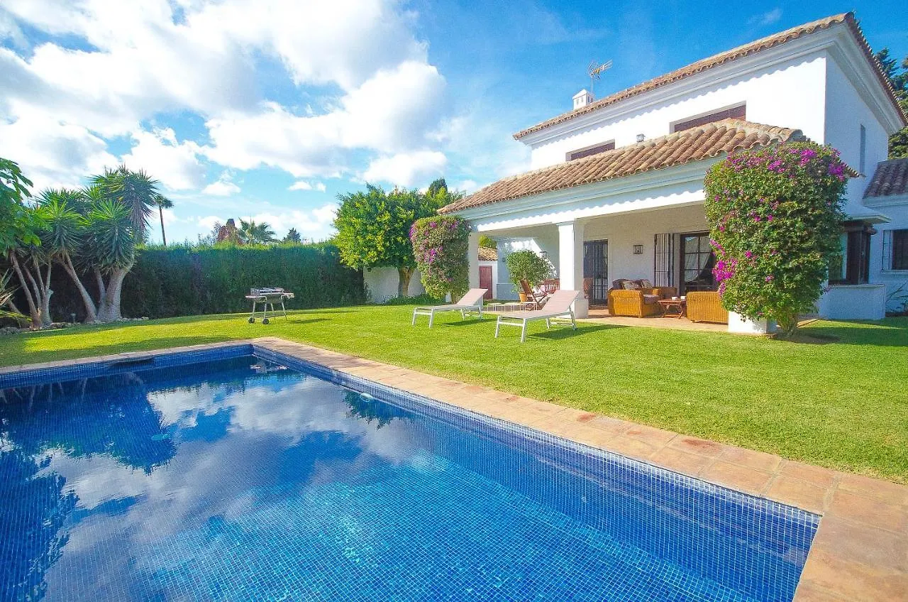 Villa Del Mar- Private Swimming Pool Next To The Beach Estepona 0*,