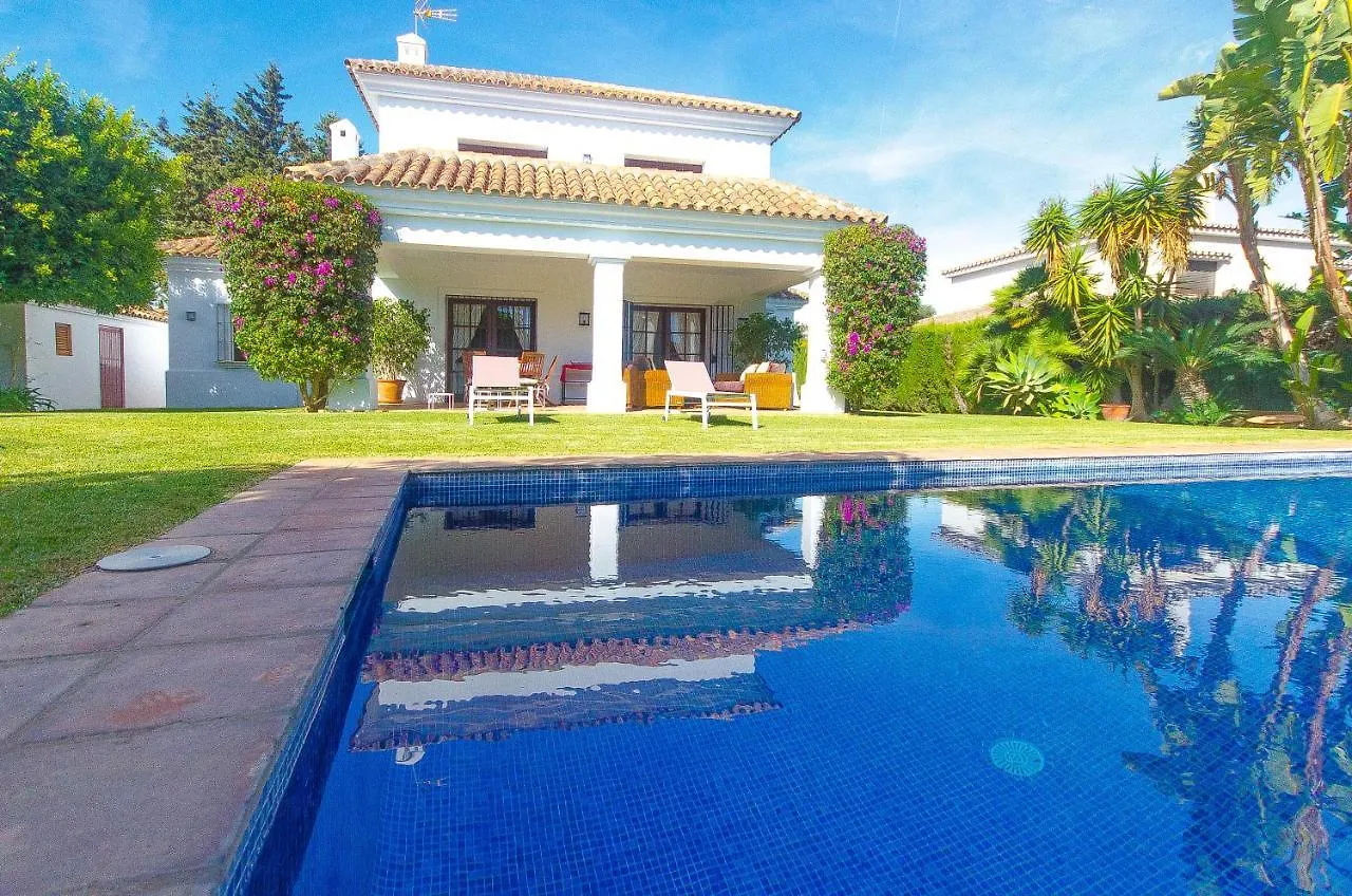 Villa Del Mar- Private Swimming Pool Next To The Beach Estepona