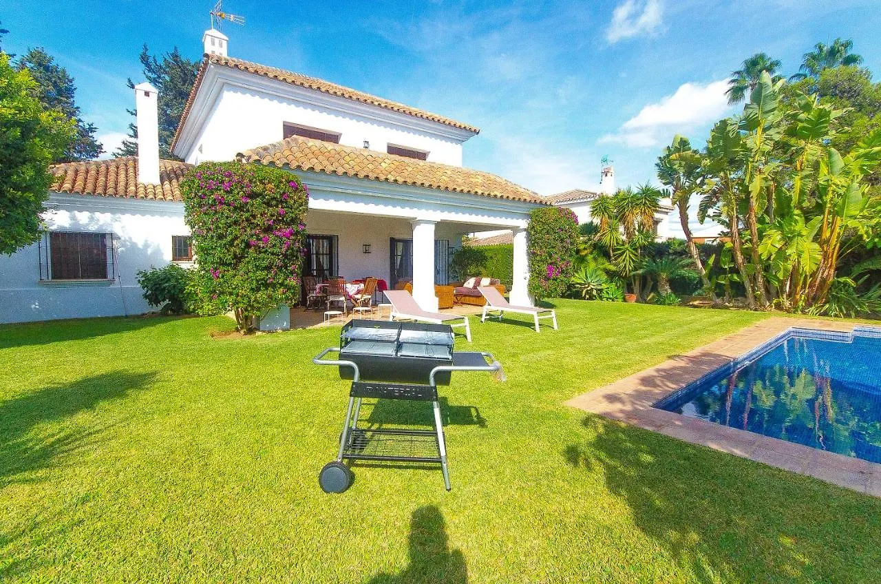Villa Del Mar- Private Swimming Pool Next To The Beach Estepona 0*,  Španělsko
