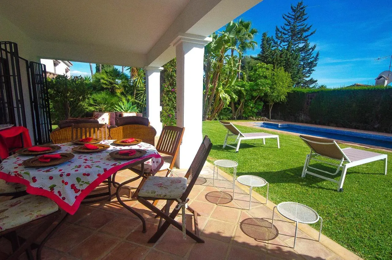 Villa Del Mar- Private Swimming Pool Next To The Beach Estepona