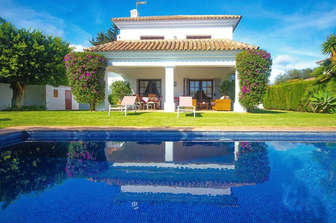 Villa Del Mar- Private Swimming Pool Next To The Beach Estepona
